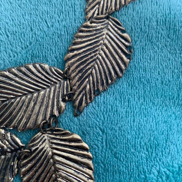 Statement Leaf Necklace - Picture 2 of 2